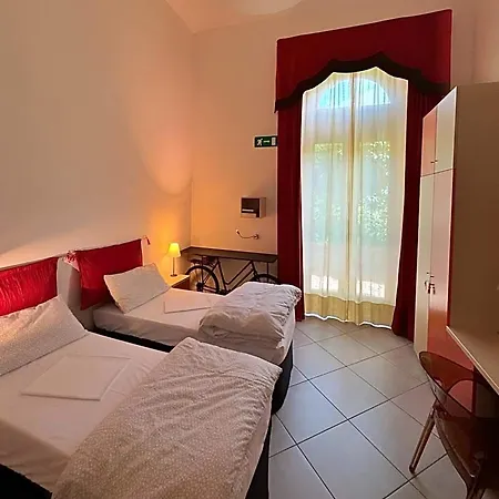 Hotel De La Gare - Dortoir & *
